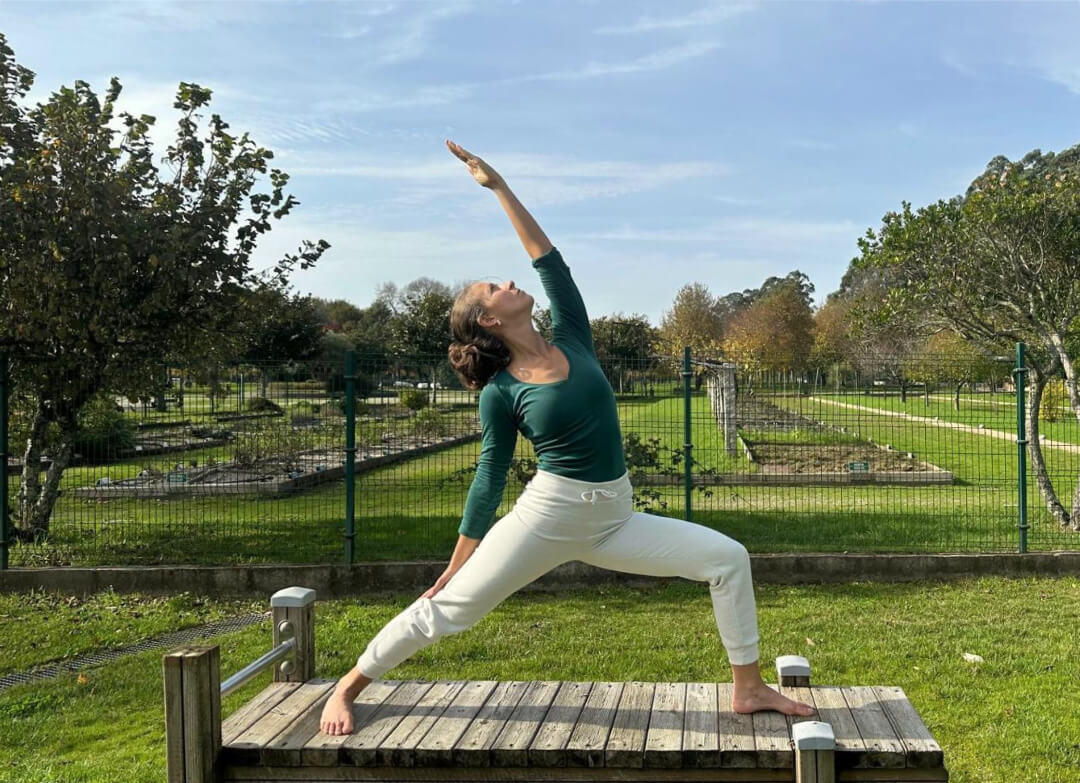 Patricia Realejo yoga no jardim nos açores