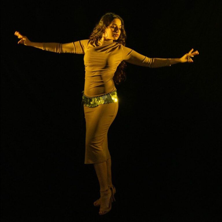 ritmos oriente com Rahel no azoresyoga